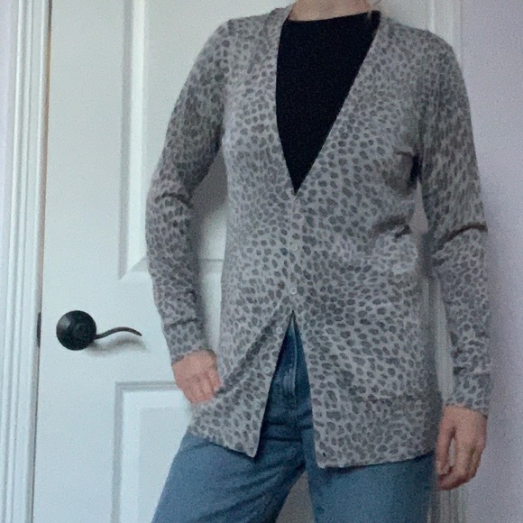 Banana Republic Merino Wool Grey Leopard Cardigan - Picture 1 of 4